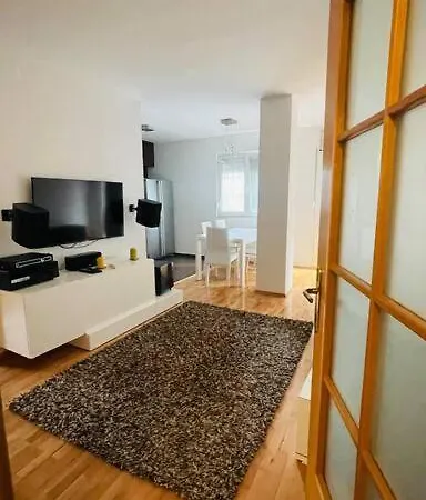 Centre Apartment *
